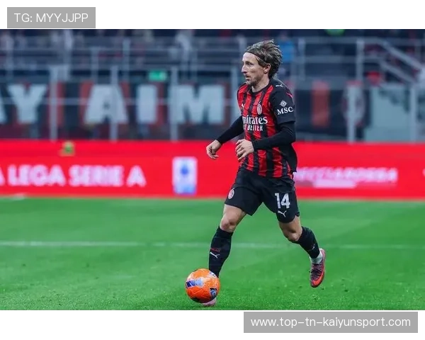 意甲米兰角球高点再建功,红黑再赢关键三分